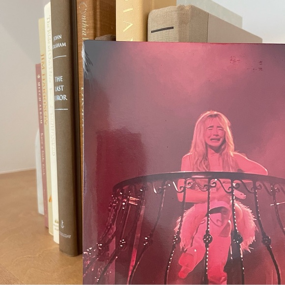 Sabrina Carpenter Feather 7” Single Pink Glitter Vinyl Record NEW - Picture 2 of 6